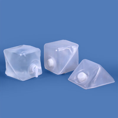 comprare Eco-Friendly 4L Water Clear Container Soft Collapsible Plastic Jerry Can with Faucet Lid Seal Lid fabbricazione online