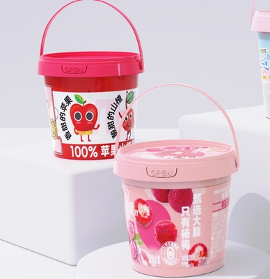 Contenitore in plastica per alimenti e bevande