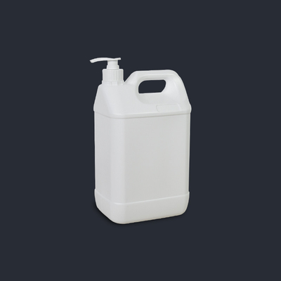 Materiale 100% di plastica 4L HDPE Bianco Chiaro Jerry Can Bottle con pompa e plastica