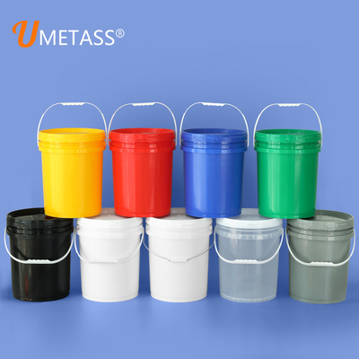 Bottile di plastica rotonda di grado alimentare PP da 5 galloni con manico e coperchio strettamente adatto