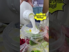Bottile di plastica per frutta con coperchio